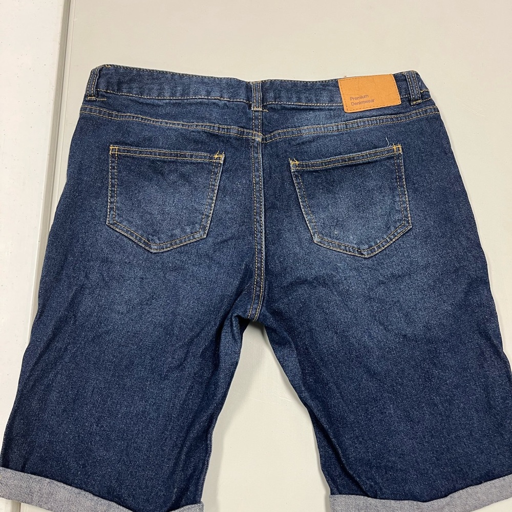 2 Sable Shorts - Picture 2 of 3